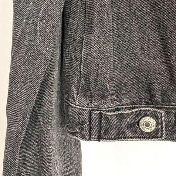 Black Jean Jacket - Forever 21 - Picture 7 of 10